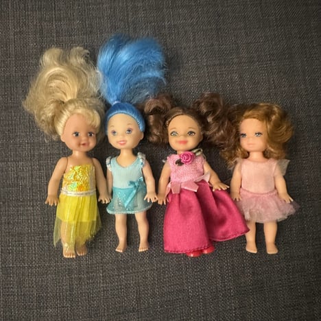 JOUETS Poupée Mannequin Kelly 4 Modèles